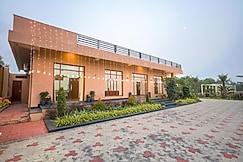 Palm Tree Resort, Jim Corbett (Ramnagar)