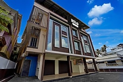 Hotel O Engineering College Sreekaryam Formerly B S Plaza, Takkalai