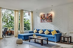 Chic 2BHK w Rooftop Pool | 5km to Coco Beach | Hireavilla, Goa