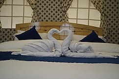 Parvati Baag Camps By Feast Holidays , Sangla