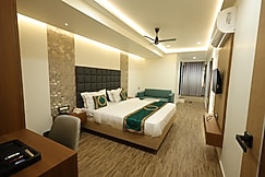 Hotel Heaven Blue, Rajkot