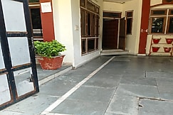 Hotel Trilok Inn, Lucknow Cancer Hospital, Lucknow