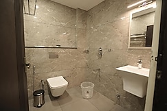 Time Square Inn, Pala