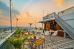 Maya's Manor - A Lake View Hotel, Udaipur
