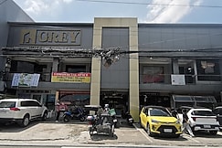 Townhouse Oak Grey Hotel Near Clark International Airport, Angeles