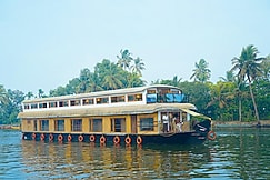 Relax in Kerala Premium Cruise, Alleppey
