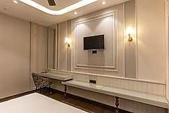 The Chanda's Hotel & Banquet, Pathankot