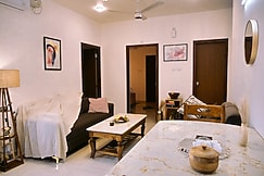 Cherry Blossom Hideaway Elegant 3BHK poolfacing, Goa