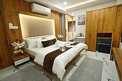 Hotel Deol's Paradise, Indore