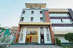 Hotel Deol's Paradise, Indore