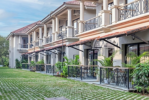 Modern 2BHK with Private Plunge Pool & Lawn | Siolim | Hireavilla