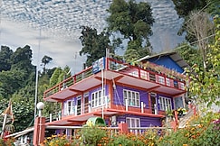 PUREXP RISHOP REJOY HOMESTAY, Rishyap