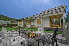 3BHK With Mountain View ( Amber Villa By Tropicana Stays), Lonavala