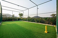 Signature Farm by Tropicana Stays (5BHK With Turf), Lonavala