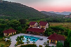 ELIVAAS Signature Raas Stays | 4 BHK Retreat With Pvt Pool & Scenic Aravali Views, Udaipur