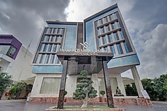 Hotel Warma Palace, Yeola