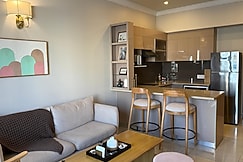 Central Park Flower Valley-Pool View Retreat 2BHK Apartment, Sohna