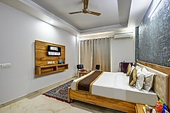 Hotel Maharaja, Gurgaon