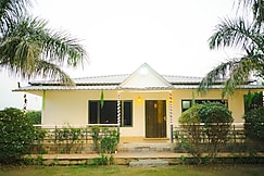 STAYS7'BLUEHEAVEN, Noida