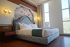 Hotel Pacific Primee, Morni