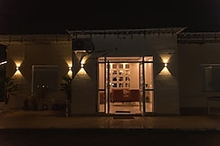 The Soulyard Farmstay Entire 4 BHK With Pool, Delhi