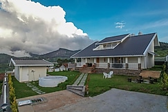 Dreamcloudz Retreat | The Cozy Villa | 4 BHK, Ooty