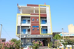 Radiant Sky, Jaipur