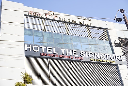 Hotel The Signature