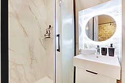 Elegant 4P studio in the heart of Montmartre, Paris