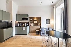 Modern Mezzanine Apt 2BR/4P - Place Garibaldi, Nice