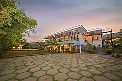 5Bhk With Turf ( Silver Spring Villa ), Lonavala