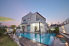 Retreat Villa (5BHK With Pool), Khopoli