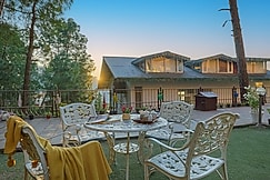 Alaya Stays 3BHK Golden Meadow Hillside Retreat with Outdoor Lounge, Kasauli