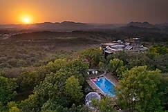 Sisarma Villa |Entire 5 BHK By Horizon Hospitalities, Udaipur