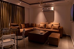 Luxury Loft B1, Delhi