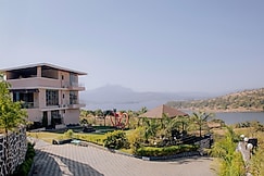 waterfront villaa, Lonavala