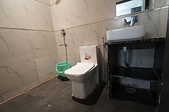 The Hari Kripa Dham Rukmani Vihar Vrindavan, Vrindavan