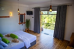 Tunnel Top Inn Ella, Ella