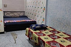 Jai Narsingh Guest House, Ujjain