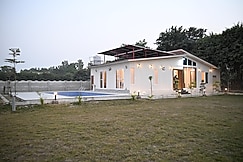 Cyber Farm | Premium 3BR Farm Stay with Curated Experiences, Noida