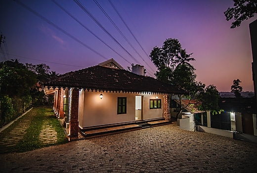 Thomaskuttys Homestay - 2BHK
