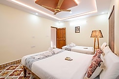 Alaya Stays APR Suite Room With Balcony., Kanakapura