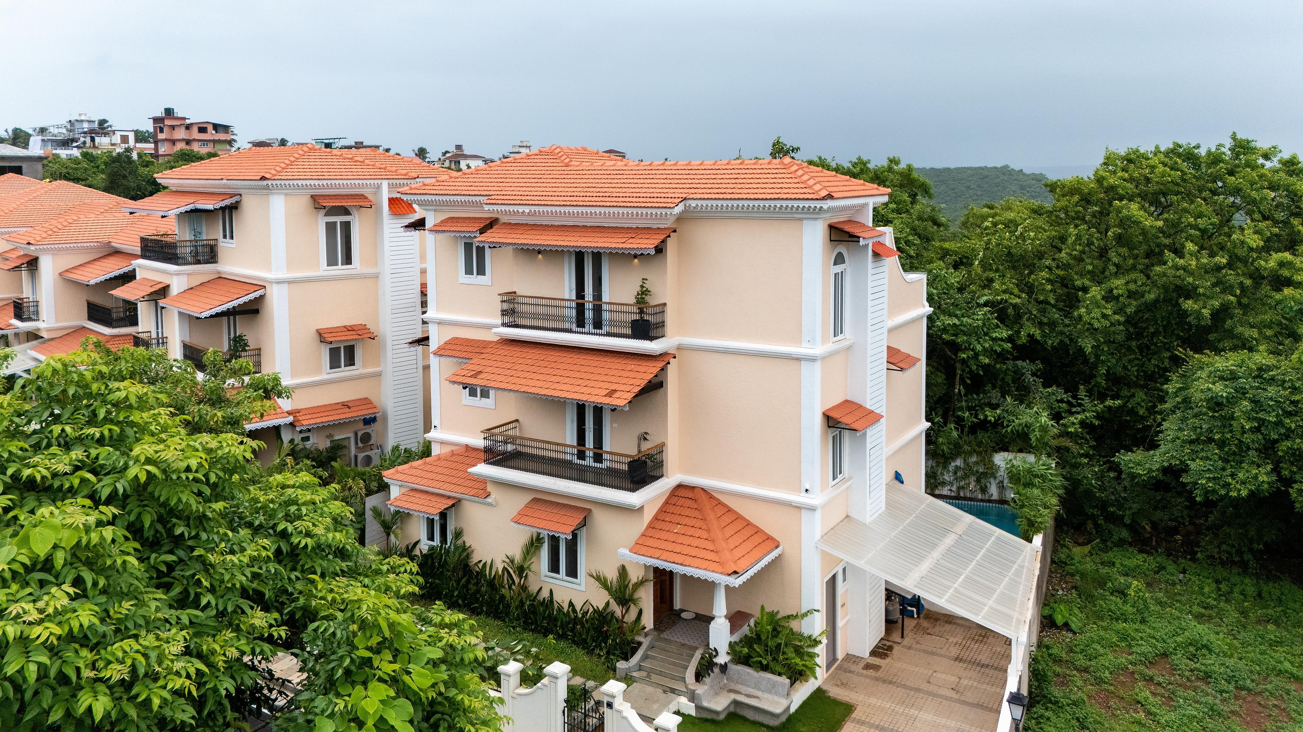 ELIVAAS Signature Casa Zyra 4 BHK Pet friendly villa with Pvt Pool and Lift Close to Assagao - Tap to explore photos