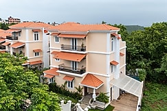 ELIVAAS Signature Casa Zyra 4 BHK Pet friendly villa with Pvt Pool and Lift Close to Assagao, Goa