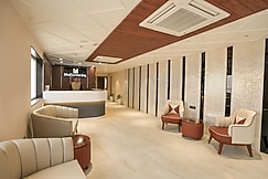 Madhuram Inn, Dadri