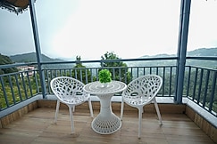 The Mukteshwar Inn Resort, Mukteshwar