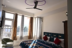 Hotel Kasauli Peak View, Kasauli