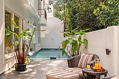 Dahlia by Auraya Homess, Goa