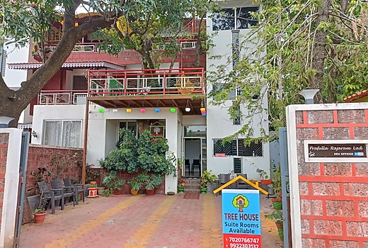 Tree House Hill Station Home (Suite 2) 4 Guests