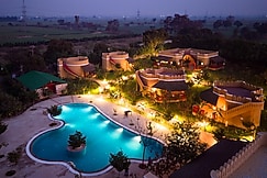 Aanandam Resort By ELIVAAS, Bahadurgarh